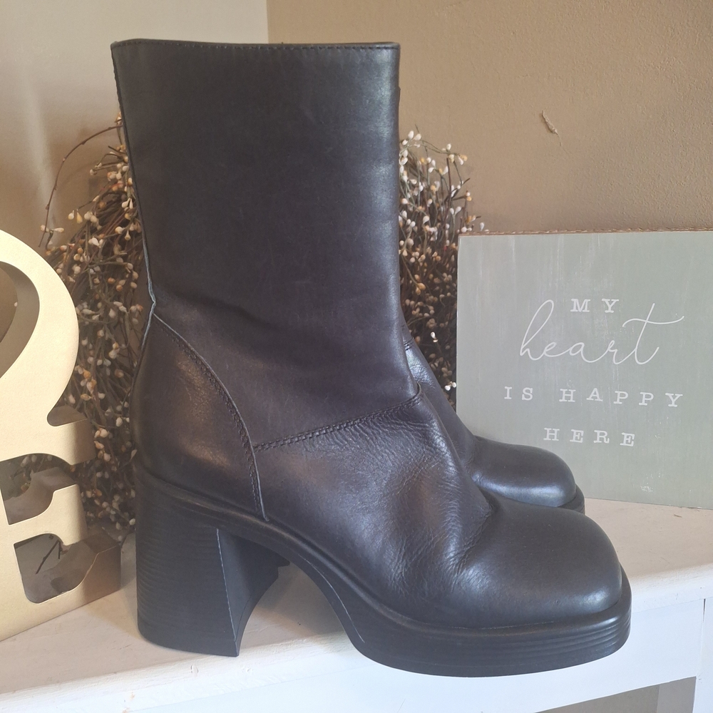 Steve Madden Black Heeled Boots Chunky Square Sz 10
